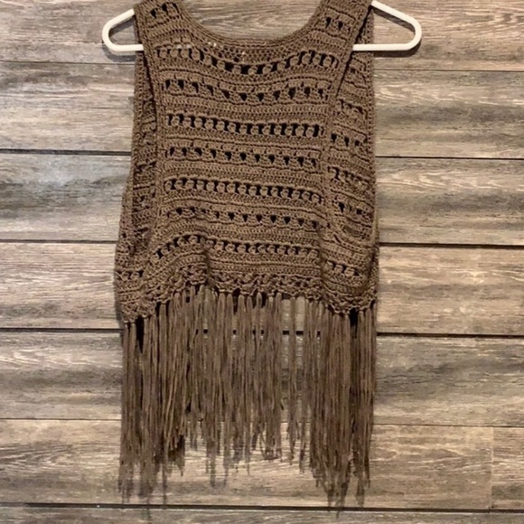 Vest - Picture 2 of 3